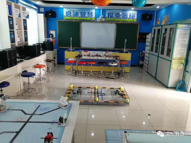 玉泉区大南街头道巷小学荣获呼和浩特市科技校园特色学校称号